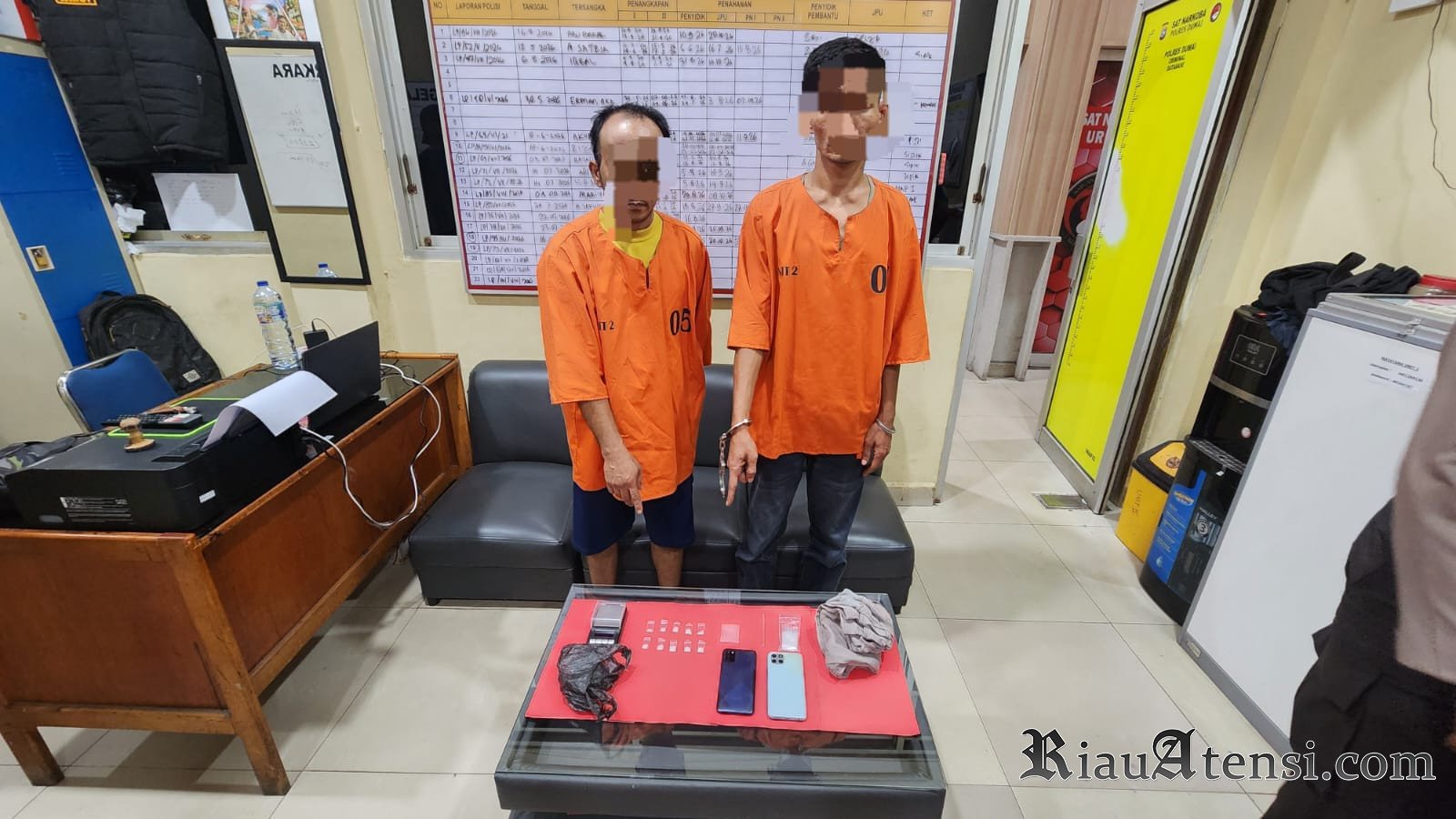 Satresnarkoba Polres Dumai Amankan Dua Pria, 10 Paket Diduga Sabu Disita