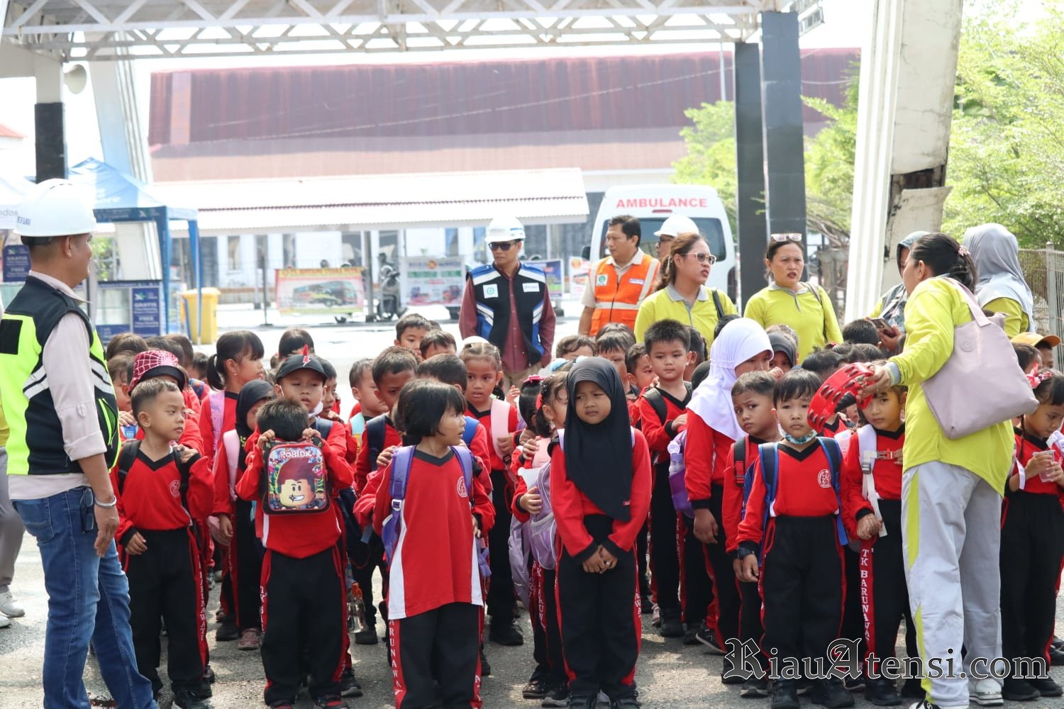 Siswa TK Barunawati II Dumai Antusias Belajar Langsung di Pelabuhan Dumai